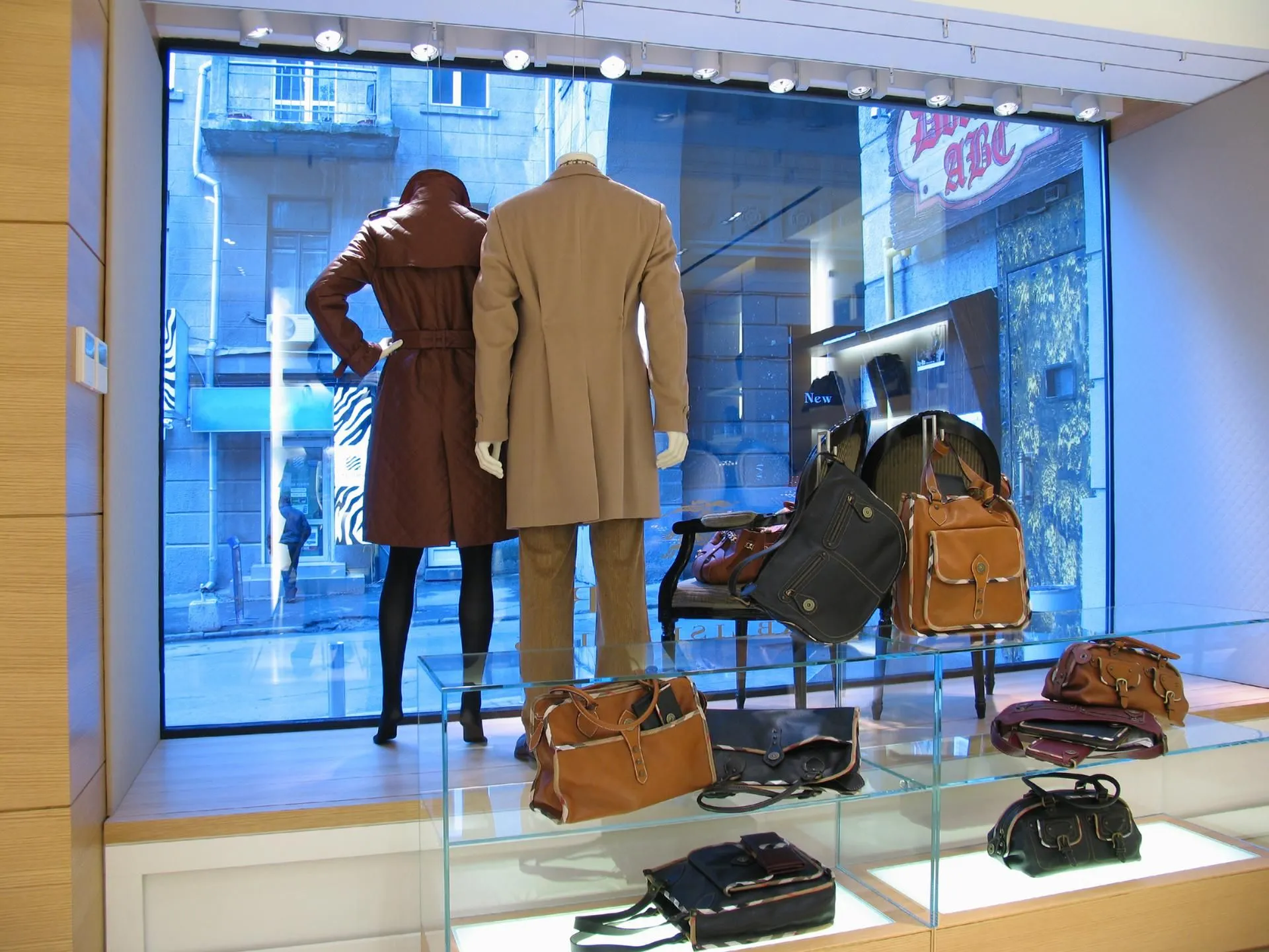 Why Retail Stores Need Security Guards