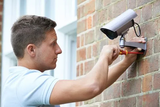 5 Reasons to Hire Professional Security for Your High-Rise Residential Buildings